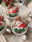 Świeca Sojowa w świątecznym kubku 240 g zapach pierniczków