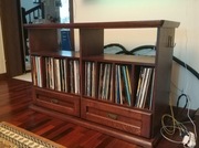 Szafka na płyty winylowe i sprzęt grający - robiona na zamówienie