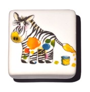 Gałka Meblowa dziecięca ceramiczna z grafiką ZEBRA kwadrat 33 mm BIAŁY