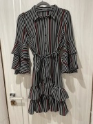 Sukienka w paski piękne falbanki zjawiskowa V uni S-M