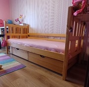 Łóżko drewniane 178x76 z materacem i dwoma szufladami
