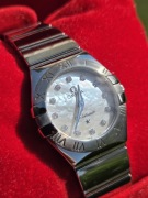 Omega Constellation 24mm z 12 diamentami oraz tarczą perłową Full Set