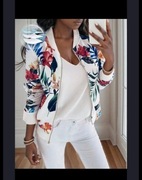 Biała bluza w kwiaty 