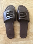 Fendi klapki damskie