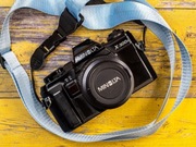 Minolta X300s + Minolta MD 28 mm f 2.8 + pasek