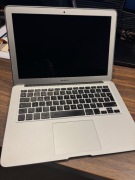 Laptop Apple MacBook Air 13’ Intel Core i5 8 GB / 128 GB srebrny