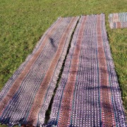 Chodnik tkany na krosnach