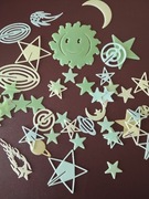 3 ZESTAWY FLUORESCENCYJNE KOSMOS GWIAZDY SŁOŃCE KSIĘŻYC ORBITY 31 element