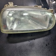 Lampa przod golf 3 