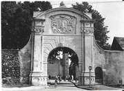 SULECHÓW -- BRAMA KROŚNIEŃSKA -- ROWER -- 1968