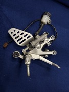 Set podnóżek prawy Yamaha R6 RJ11 pompa hamulcowa 