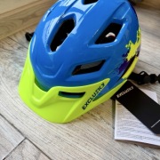 Kask dziecięcy, z daszkiem r50-57