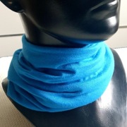 Komin- bandana na szyję lub głowę.
