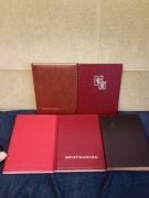 5 starych albumów klaserów ze znaczkami pocztowymi świat tematyczne .