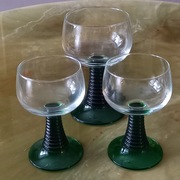 Kieliszki do wina typu remer zielona noga