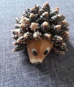 Figurka z muszli jeż 