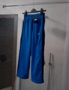 Nike nowe spodnie dresowe r. 128-137cm 128cm