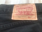 Spodnie marki LEVI STRAUSS rozmiar na metce 33x32  751