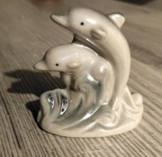 Ceramiczna ozdoba dekoracyjna delfinki