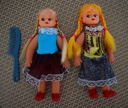 Dwie małe lalki  z przed lat - nieużywane .