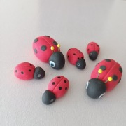 Biedronka na tort cukrowa 