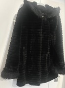 Eleganckie futro, futerko z dużym kapturem