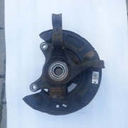 Piasta Zwrotnica Lewa Toyota Yaris III 2015r silnik 1.33. 
