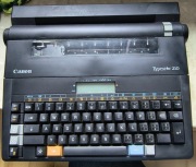 Maszyna do pisania elektryczna Canon Typestar 210 niesprawdzana 
