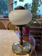 Lampa stojąca z drewna okres PRL