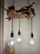 lampy wiszące z plastrów drewna rękodzieło