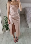 Miss Selfridge pudrowa satynowa sukienka midi z rozcięciem na ramiączkach S