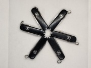 Scyzoryk Victorinox Classic SD czarny brelok do kluczy EDC