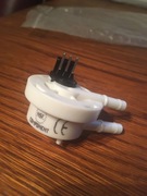 Przepływomierz do ekspresu DeLonghi.