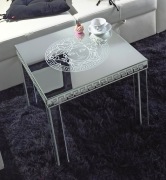 Lustrzany stolik kawowy glamour