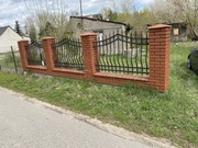 Sprzedam działkę budowlaną z fundamentem na dom i nowym budynkiem 