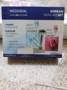 Mediheal Zestaw Nawilżająco- Regenerujący 2 Maski W Płachcie Plus Roller