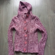 Ciepły sweterek damski