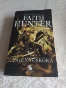 Faith Hunter - Zmiennoskóra