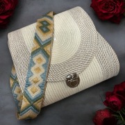 Torebka handmade damska beżowo-mleczna . Modna, pojemna, unikat