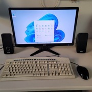 Kompletny zestaw Intel Core i3 wraz z monitorem ACER oraz głośnikami