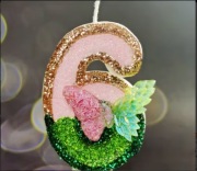 Dekoracyjna świeczka urodzinowa cyfra 6 na tort 