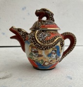 czajnik czajniczek ze smokiem stary satsuma mały kolekcjonerski sygnatura