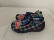 nowe BEFADO 24 kratka auta kapcie buciki wsuwane tekstylne chłopięce 