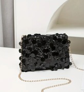 Czarna cekinowa sylwestrowa kopertówka 