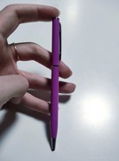 Długopis różowo fioletowy wkład niebieski penmate