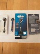 Rączka do maszynki Gillette Fusion (4 sztuki) + podstawka (1 sztuka)