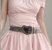 Pasek damski Unikalny Pasek z Ozdobną Klamrą w Kształcie Serca