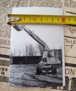 Fotografia PRL koparka hydrauliczna Waryński zdjęcie maszyna budowlana