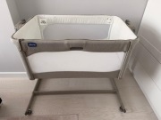 Łóżeczko dziecięce Chicco Next2Me Magic dostawka beżowe + materac