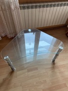 Szklany stolik pod telewizor 